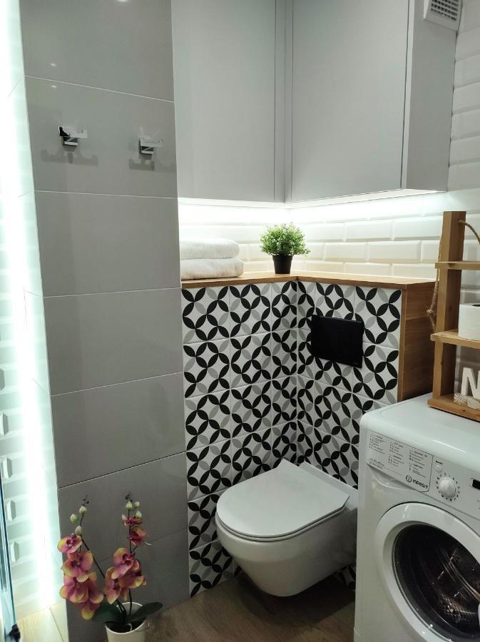 Cozy And Great Location By Cooee Apartments Varşovia Exterior foto